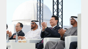 尹, 14년 전 바라카 원전 ‘원년멤버’ 만났다…원전건설 노하우 공유