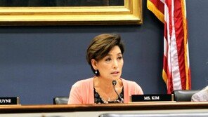 美 하원 “김정일·김정은은 범죄자… 北 최대 350만명 굶어 죽어” 규탄 결의안 채택