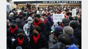 이태원 참사 추모대회에 경찰 차벽…유가족 “민주주의 훼손”