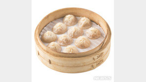 ‘미인증 냉동만두 유통’ 혐의 딘타이펑, 1심 벌금…대표는 무죄