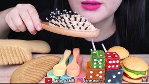 얼굴 없는 유튜버, ‘빨간 입’만 나오는 먹방으로 연간 120억원 벌어