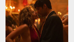 ‘할리우드에 대한 증오와 영화를 향한 사랑’…‘라라랜드’ 감독 5년만의 신작