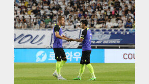 ‘토트넘 최다골’ 케인 향해 손흥민 “더 많은 기록 세우도록 돕겠다”