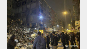 규모 7.8 강진 덮친 시리아 병원, “이미 수용 인원 초과”