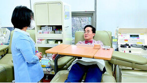‘따끔’은 순간… 중장년이라면 헌혈로 매년 건강체크 해보세요[이진한 의학전문기자의 메디컬 체험]