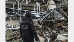 日기시다 “튀르키예 필요 지원 실시”…구조대 1진 18명 출발