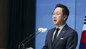 민주, ‘천공 관저 답사 의혹’에 “尹정부, 당당하다면 CCTV 공개하라”