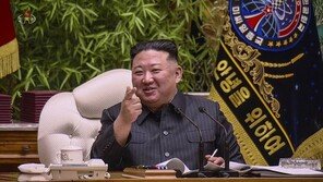 김정은 뒤편 깃발에 ‘미싸일 총국’…신설 조직은 어떤곳?