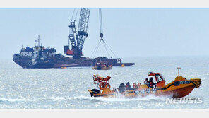 전복 청보호, 급류·파도에 선체수색·인양작업 난항