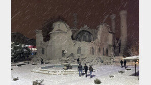 尹 “튀르키예는 형제국”…최대 규모 긴급구호대 파견