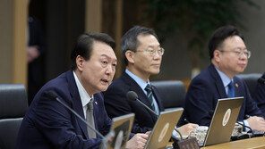 尹 “머릿속 계획은 지났다, 드라이브 걸 때”…3대 개혁 추진 의지