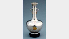 알고보니 일본産… ‘은제이화문화병’ 문화재 말소