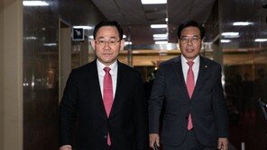 주호영, 金 의장과 면담…“탄핵소추안 상정 안 된다”