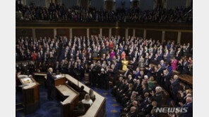바이든, 러시아 침공 2차 세계대전에 비유…“미국과 세계에 대한 시험”
