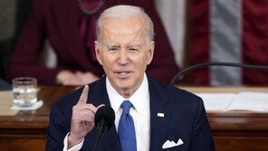 바이든 “美 다리·도로, 모두 미국제품으로 만들 것”