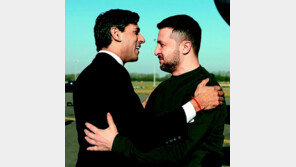 우크라 젤렌스키, 英 깜짝 방문 