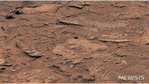 “화성엔 물이 있었다”…큐리오시티, 화성 ‘고대 호수’ 증거 찾아