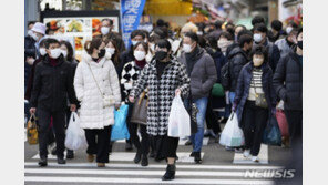 日정부, 3월 실내·실외 마스크 벗을 듯…졸업식서도 해제 검토