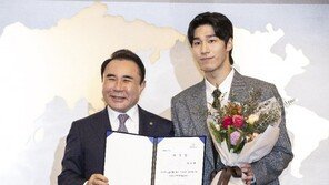 홍보대사 황대헌 “내년엔 선수로 돌아와야죠”