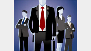 변호사들 “수입 10년째 제자리”… 전문 영역 뚫고 기업 취업 