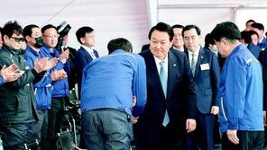 尹, 군산조선소 찾아… 국무조정실 “시도지사 그린벨트 해제 권한 100만㎡까지 확대”