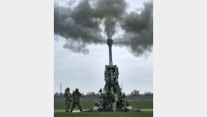 군인 20만명-어린이 438명 사망… 우크라 국민 33%가 난민 