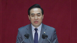 박홍근 “눈 떠보니 후진국…문제는 尹대통령” 39분간 39차례 직격