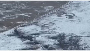 탱크 30대 버리고 줄행랑…드론 공격에 러軍 속수무책