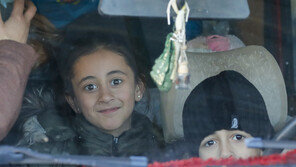 “아빠, 우리 죽는 거야?”…지진 트라우마 시달리는 튀르키예 아이들