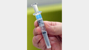 코로나 비상 끝낸다던 美정부 노바백스 백신 추가 구매…왜