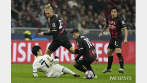 ‘손흥민 81분’ 토트넘, AC밀란과 챔스 16강 1차전서 0-1 패배