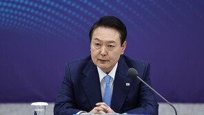 尹 주재 비상경제민생회의 생중계로 전환…고금리 대책 주목