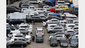 불황에 경차 인기…사회초년생·주부 등 찾는 사람 늘었다