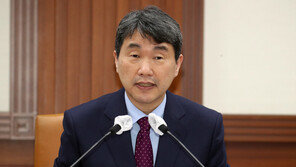 이주호 “내년까지 대학 등록금 인상 검토 안해”