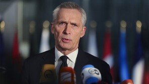 러 침공 1주년 앞두고…나토 사무총장 “우크라 장기전 대비해야”