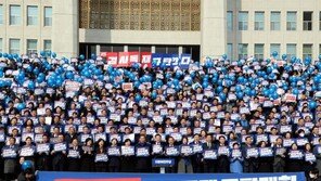 “촛불 강물” 꺼낸 이재명…“그깟 5년 정권, 뭐 대수라고 겁 없나”