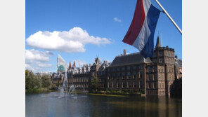 네덜란드, 러 외교관 스파이 혐의로 추방