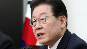 이재명 “거짓 화살에 맞서 싸우자”…소속 의원에 문자메시지