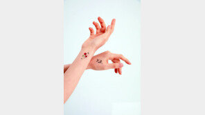 이런 타투, 어디서든 안전하게… LG생건 타투 프린터, MWC서 공개 