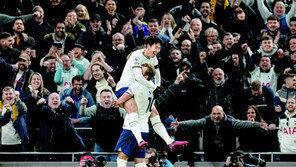 4분이면 충분했다… 교체투입 손흥민, 승리 쐐기골 