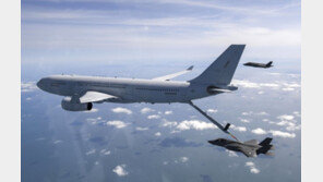 軍, F-35A 공중급유훈련 첫 공개…北 “초토화” 위협에 맞대응