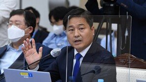 챗GPT에 ‘AI와 개인정보 유출’ 물어 법안 낸 野의원