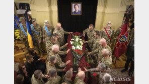 유엔 “우크라 민간인 8006명 사망…사상자 90%, 러 무차별 공격 탓”