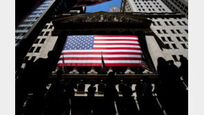 연준발 긴축공포 또 부상…美 뉴욕증시 2% 안팎 급락·국채금리 급등