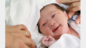 작년 합계출산율 0.78명 ‘역대 최저’…OECD 중 유일한 0명대