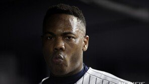 평범하면 49억, 재기하면 114억…채프먼 손에 달렸다