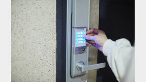 20대 여성 아나운서 집 침입한 괴한, 40대 남성 동료였다…日경악