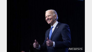 바이든 지지율 46%, 1년만에 최고…국정연설·지지층 결집 작용