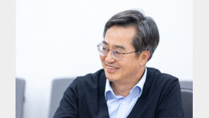 김동연 “어제는 제 방까지 압수수색…제 컴퓨터는 새 것이다” 검찰 비판