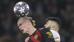 고립된 맨시티 ‘괴물 공격수’ 홀란…최저 평점 굴욕